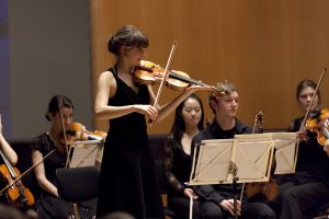 Annemarie Gäbler beim Benefizkonzert mit Prof. Wolfgang Emanuel Schmidt im Festsaal des Fürstenhauses, Hochschule für Musik FRANZ LISZT 2014.