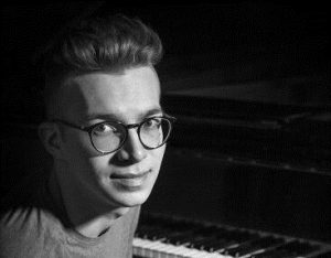 Kambarov-Mikhail_querformat
